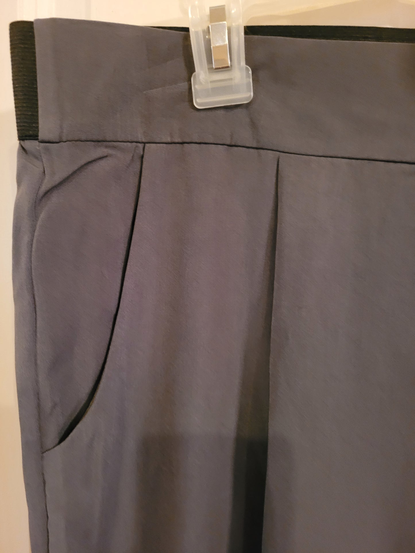 Women's Plus Size Light-Weight Gray Pants w/ Stretch Waistband