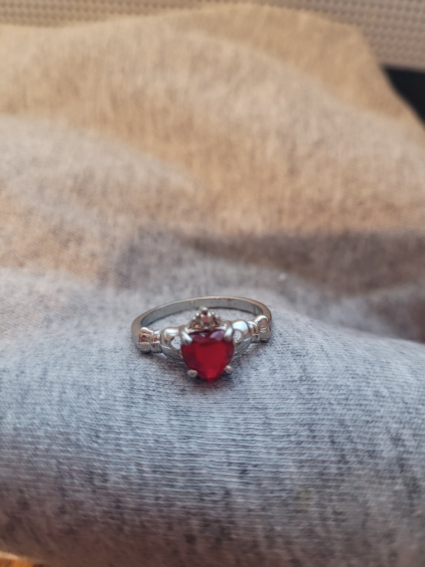 Women's Size 10 Claddagh Ring Red Heart Stone