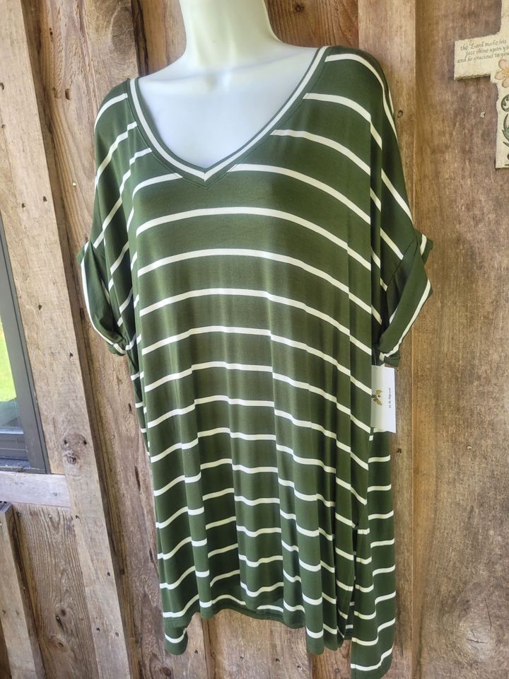 Women's 1X Striped Tunic.