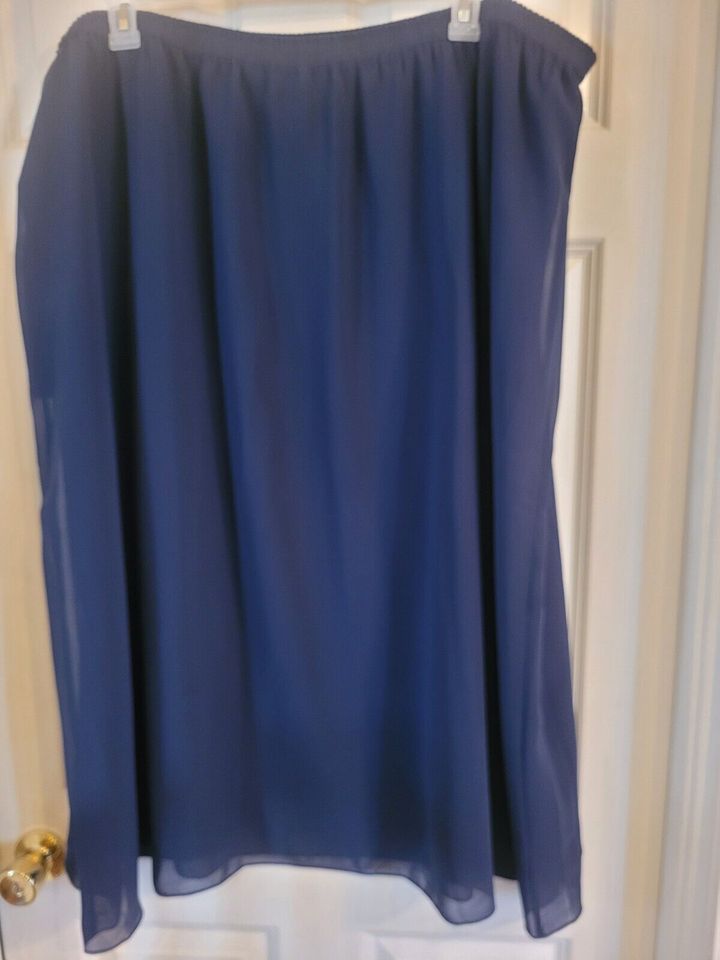 NWT Roaman's Women's 30W Dark Blue Outfit Top & Skirt 60 Inch Chest