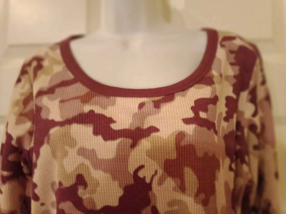 Roaman's Women's Small Mulberry Urban Camo Thermal Shirt