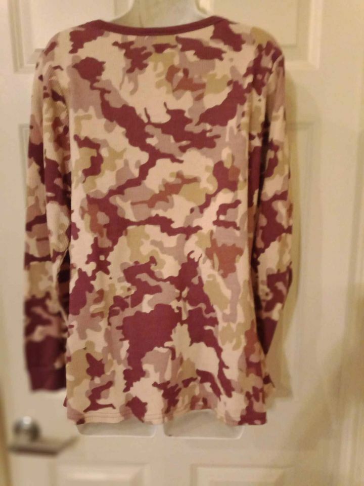 Roaman's Women's Small Mulberry Urban Camo Thermal Shirt