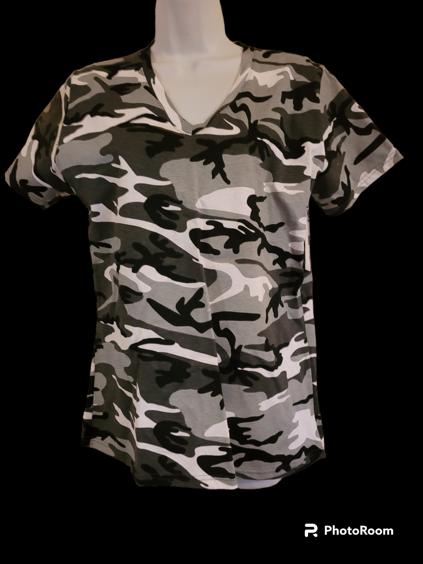 Women's Black  Gray & White Camo V-Neck Shirt Medium