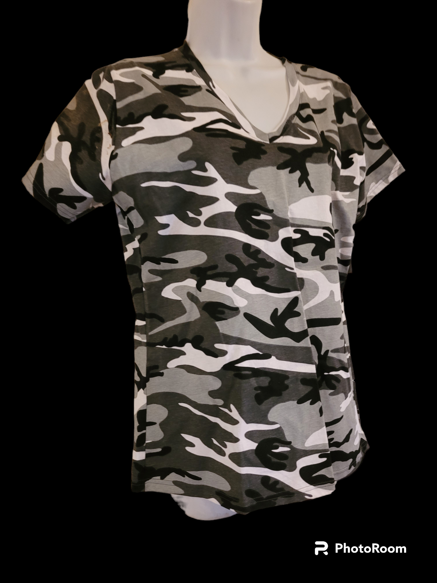 Women's Black  Gray & White Camo V-Neck Shirt Medium